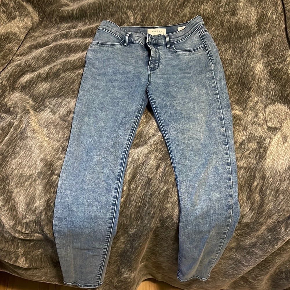 Skinny jeans